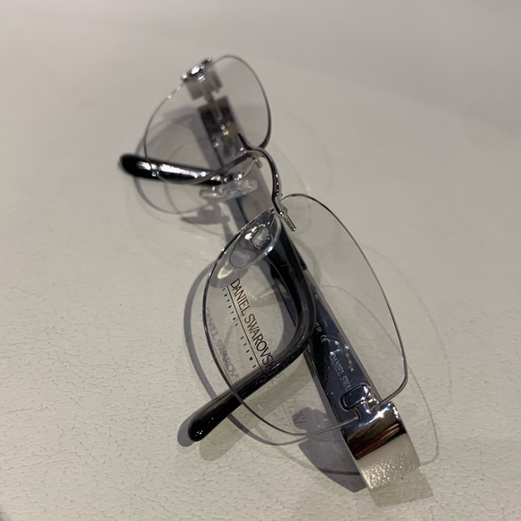 New Women’s Authentic Daniel Swarovski Drill Mount eyeglasses - Picture 7 of 12
